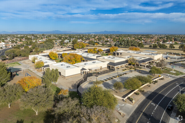 Chandler Traditional Academy Goodman Campus has a well maintained school for kids.