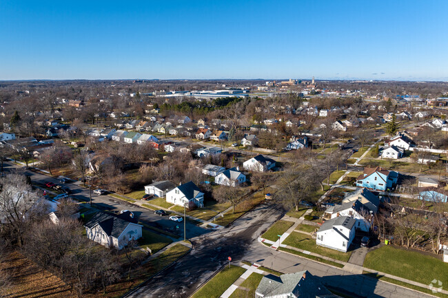 Homebuyers will find a variety of home sizes and shapes in Pontiac.