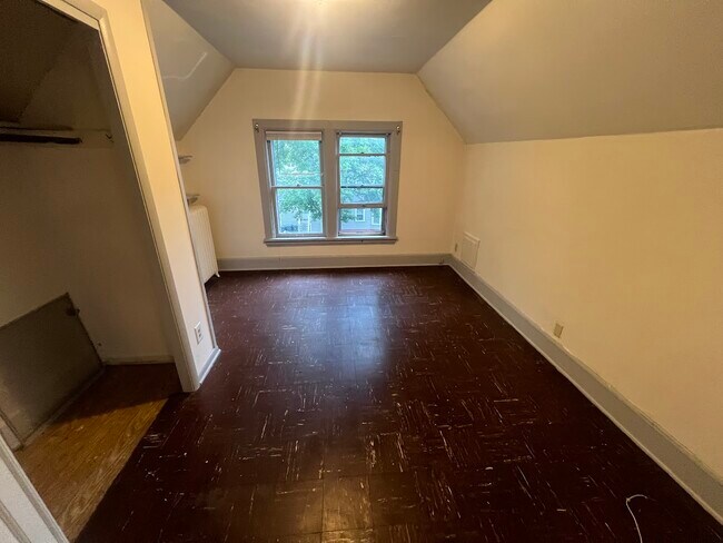 221 N Livingston St unit 3, Madison, WI 53703 - photo 5