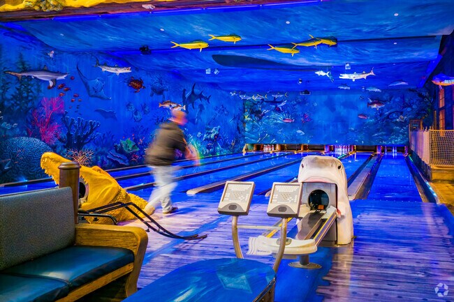 Uncle Buck's Fish Bowl in Altoona features a full bar, restaurant, and themed bowling alley.