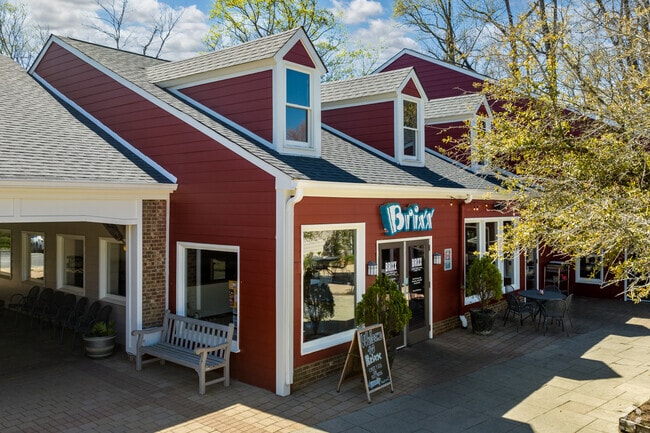 Brixx is a popular pizza restaurant in the Governor's Square neighborhood.