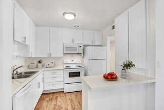 14955 Dickens St, Van Nuys, CA 91403