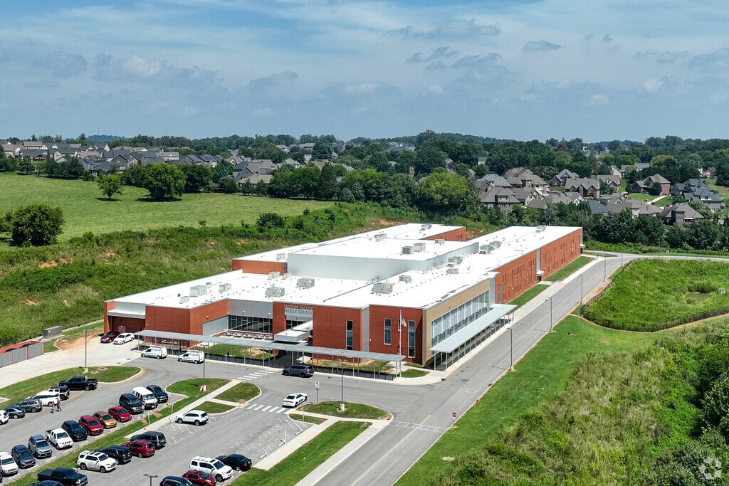 Hardin Valley Middle School offers resources including STEM programming and Arts education.
