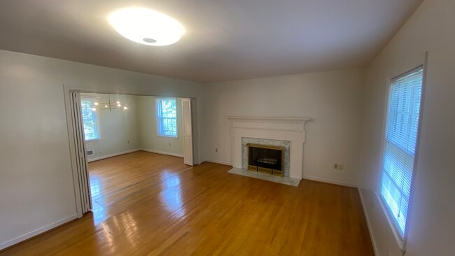 1406 Hillcrest Dr, Blacksburg, VA 24060 - photo 7