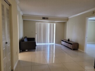 8200 SW 210th St Unit 102, Cutler Bay, FL 33189