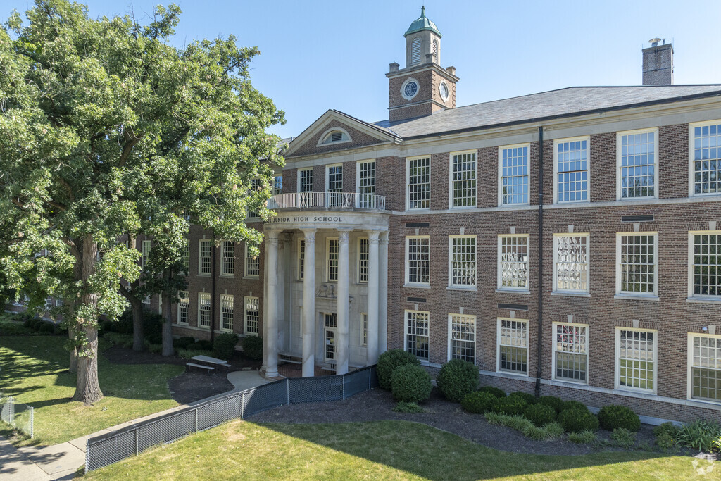 L J Hauser Jr High School has 580 students in grades 6 through 8.