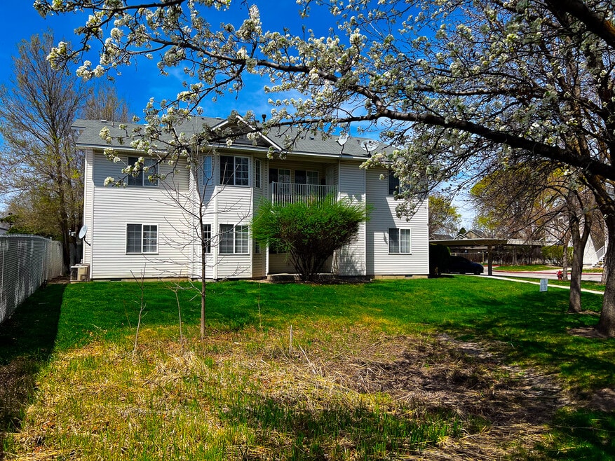 6521 W Lucky Ln unit 201, Boise, ID 83714 - photo 1