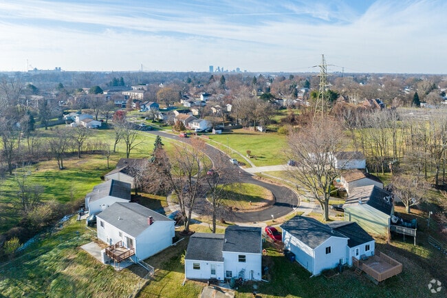 The north side of Northriver has a more suburban vibe, with newer homes spread on cul-de-sacs.