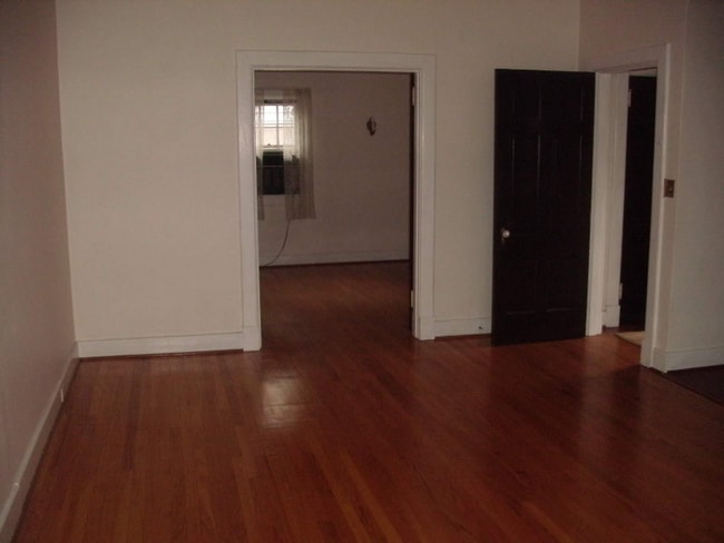 2619 Jefferson Park Cir, Charlottesville, VA 22903 - photo 4