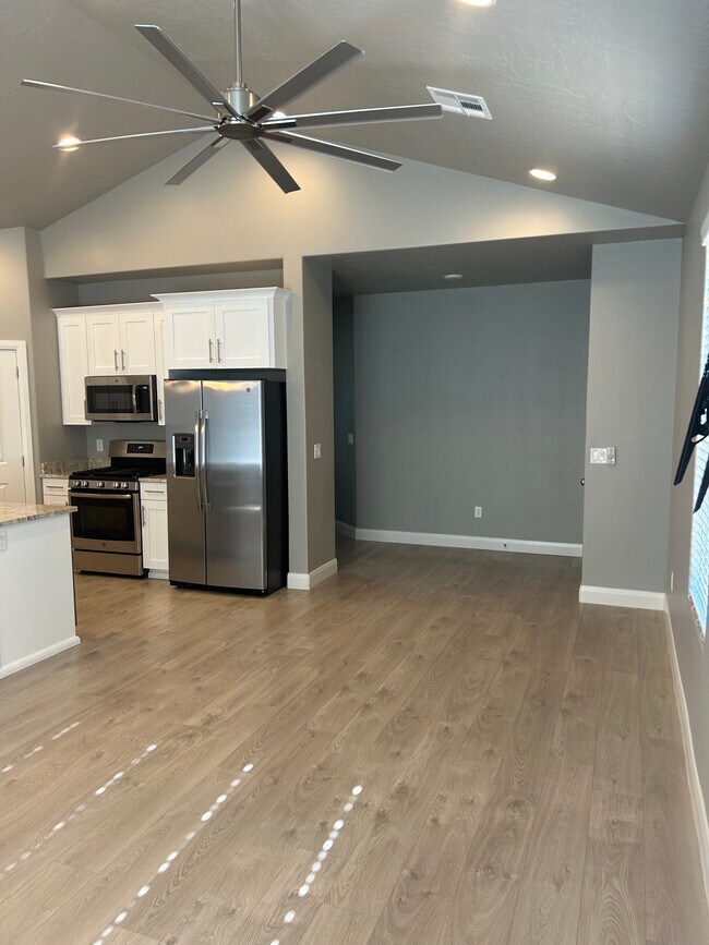 3676 S Montreal Ln, Saint George, UT 84790 - photo 2