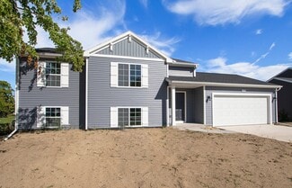 13785 Quincy St, Holland, MI 49424