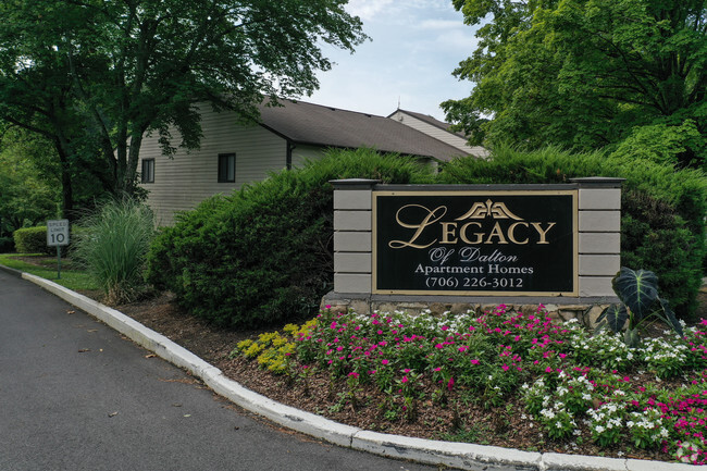 2111 Club Dr