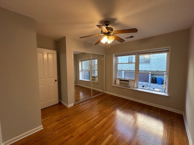 6535 N Mozart St unit 1R, Chicago, IL 60645 - photo 5