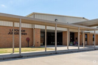 Lapoynor J High School