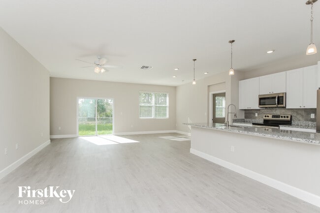 542 Reading St SE, Palm Bay, FL 32909 - photo 3