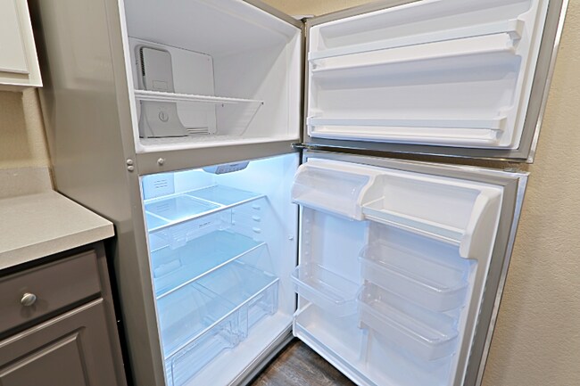 3810 N Maryvale Pkwy unit 2008, Phoenix, AZ 85031 - photo 7