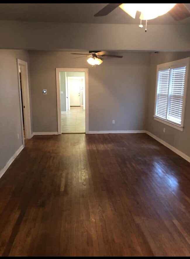 213 S 17th St, Guthrie, OK 73044 - photo 3