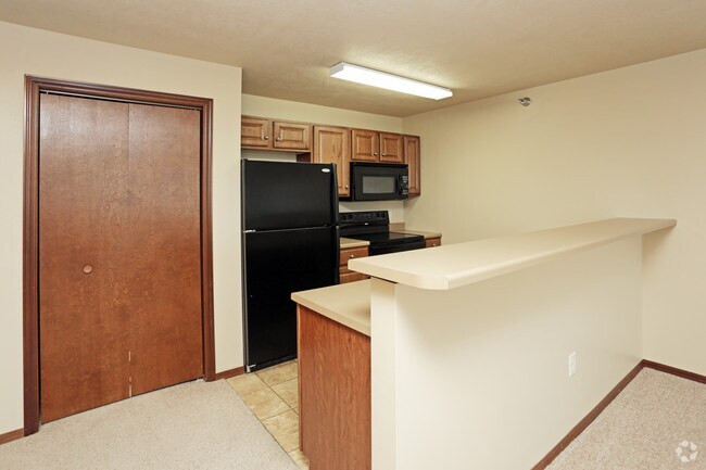 Harper Point Apartments, Sioux Falls, SD 57110 - photo 2