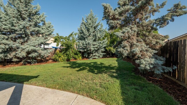 3083 N Stanley Ave, Fresno, CA 93737 - photo 7