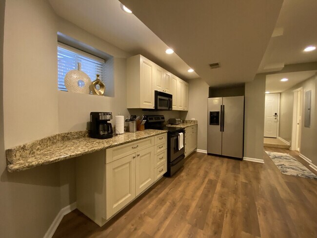 2219 N Bissell St unit ID1359763P, Chicago, IL 60614 - photo 5