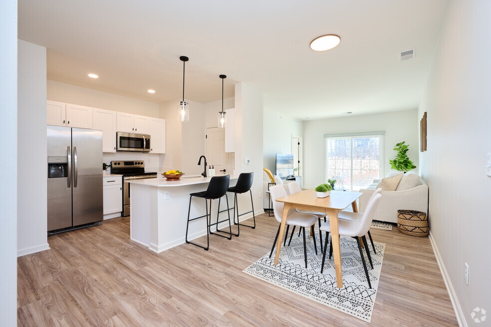 Genesee Pointe Apartments, West Henrietta, NY 14586 - photo 1