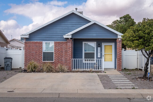 Serene ranch style home in Far East.