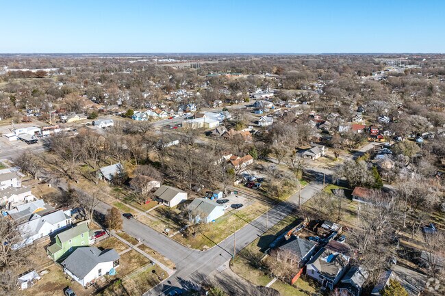 Close to downtown and Lake Shawnee, East Topeka is a community beaming with cultural pride.