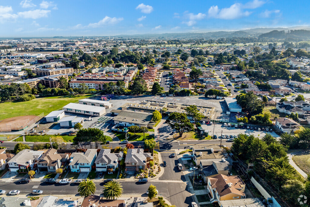 Ponderosa Elementary is a school in South San Francisco.
