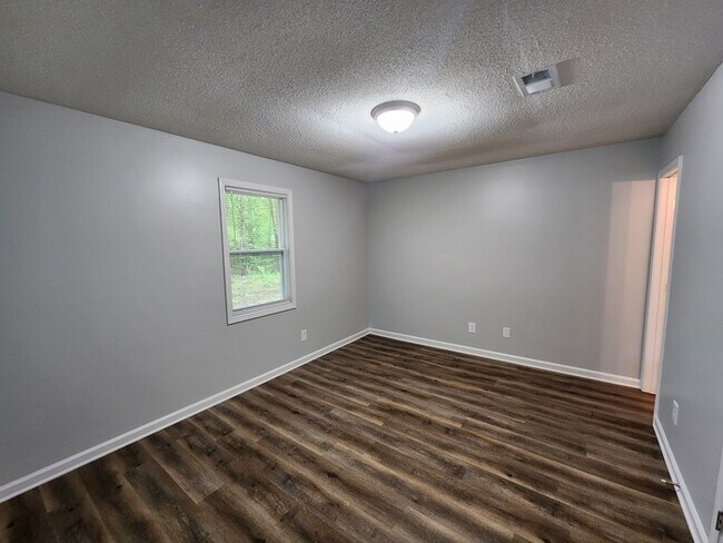 723 W Creek Cir, Monroe, GA 30655 - photo 6