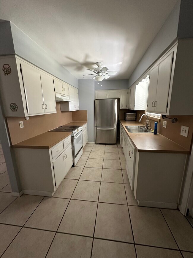 8920 SW 149th Terrace, Palmetto Bay, FL 33176 - photo 5