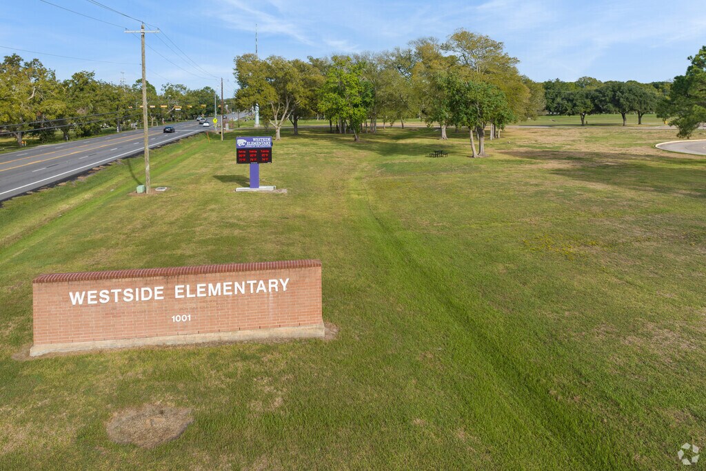 The student population is about 1,126 and the school serves students grades K-5.