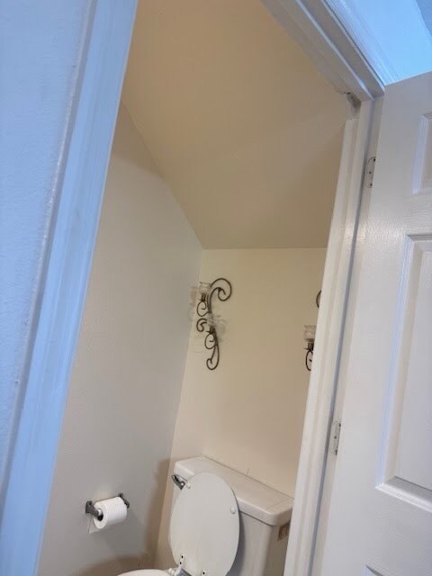 2182 Timberwood Cir S, Tallahassee, FL 32304 - photo 2