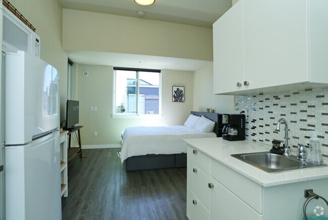 Studio, 1BA - 225 SF