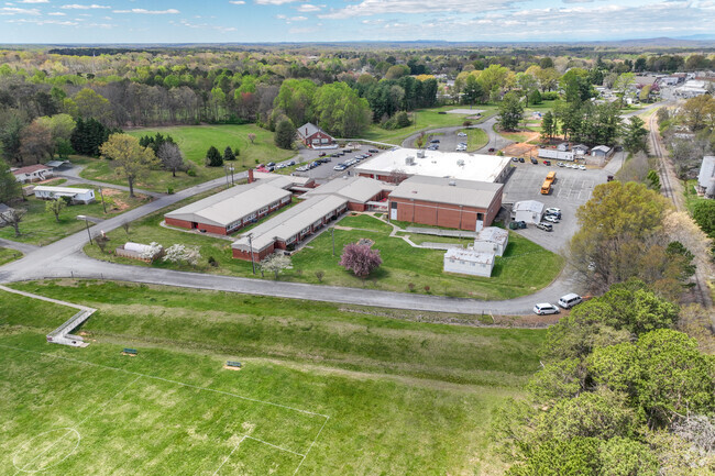King Elementary School is an above average public school located in King, NC.