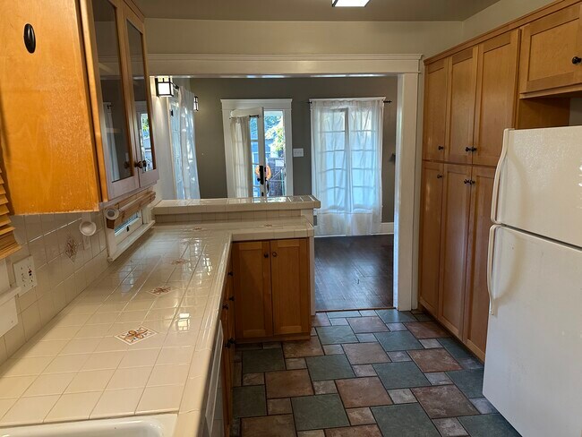 325 E Colorado Blvd, Monrovia, CA 91016 - photo 4