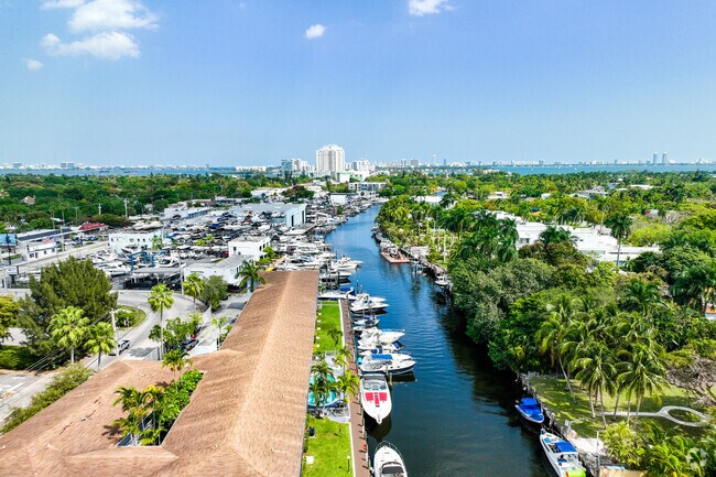 Waterfront homes with private docks are found in Upper East Side North.
