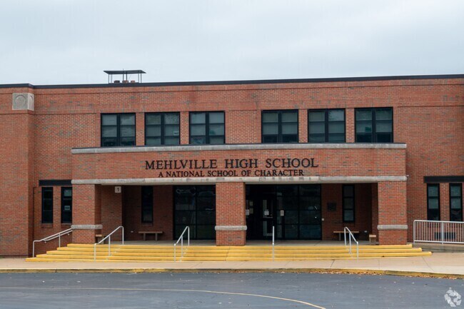 Mehlville High School serves students from Green Park, MO.