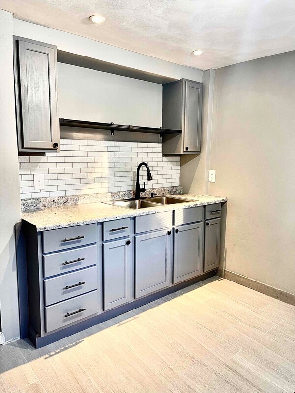 1005 N State St Unit Lower, Appleton, WI 54911