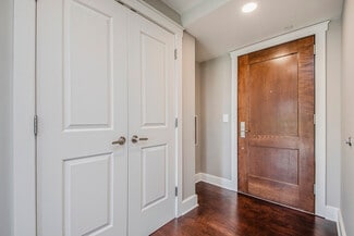 27 Library St NE Unit 602, Grand Rapids, MI 49503