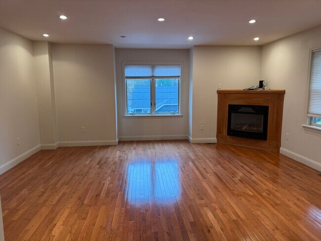 195 Forest St, Arlington, MA 02474 - photo 6