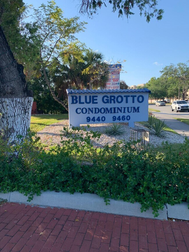 9460 Fontainebleau Blvd Unit 428, Miami, FL 33172
