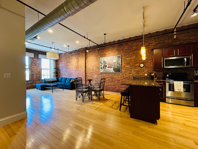 61 Market St unit 3A, Lowell, MA 01852 - photo 6