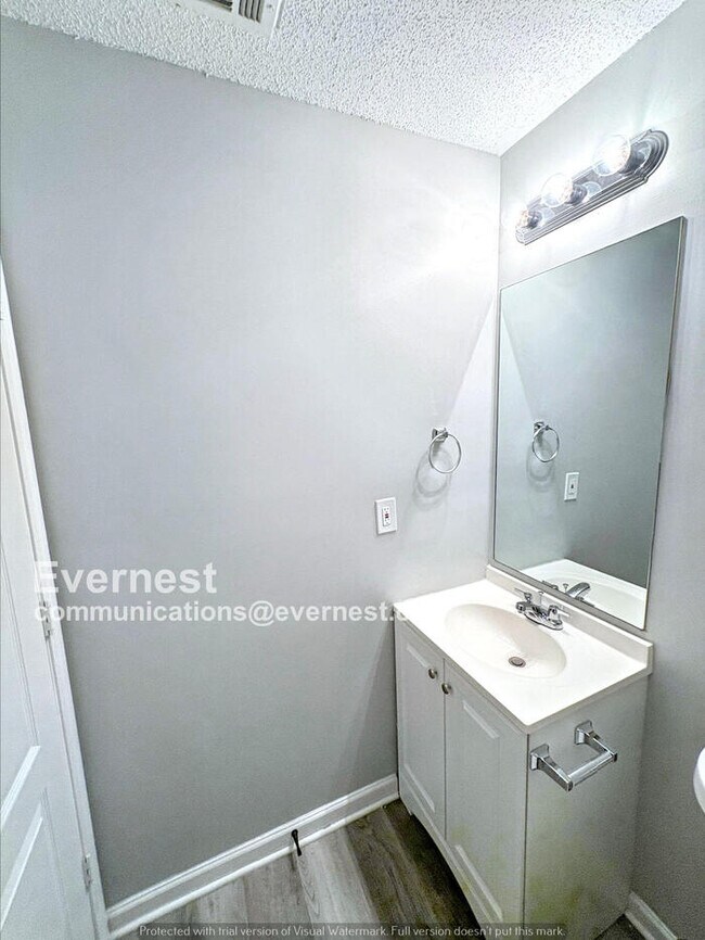 8609 Thomas Ln, Riverdale, GA 30274 - photo 5