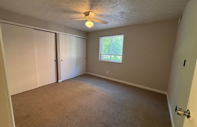 525 Lowell Ave unit 525-08, Cincinnati, OH 45220 - photo 6