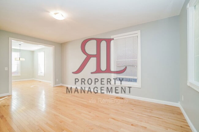 57 E Prescott St, Columbus, OH 43215 - photo 7