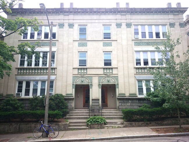 324 Saint Paul St unit 4, Brookline, MA 02446 - photo 4