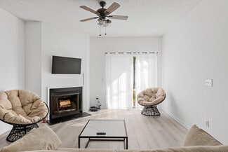 4210 Wilshire Blvd Unit 106, Wilmington, NC 28403
