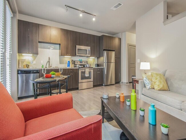 1915 Canterbury St unit ID1359154P, Houston, TX 77030 - photo 4