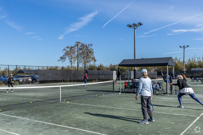 Take tennis lessons or have a friendly game in Marsh Creek.