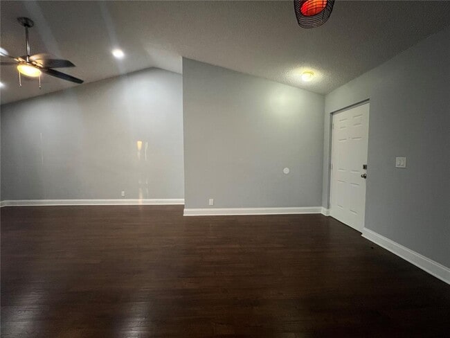 5621 Riverside Dr, Coral Springs, FL 33067 - photo 7